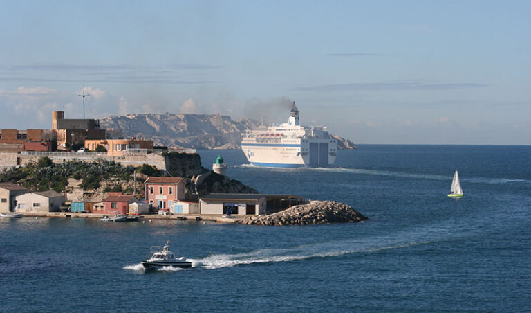 ferry van Marseille, Frankrijk naar Marokko