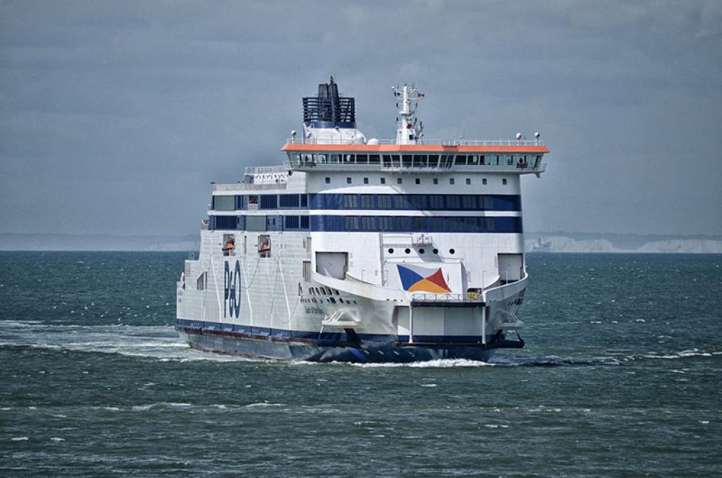 This image has an empty alt attribute; its file name is Ferry-PO-Calais-Dover-1024x678.jpg