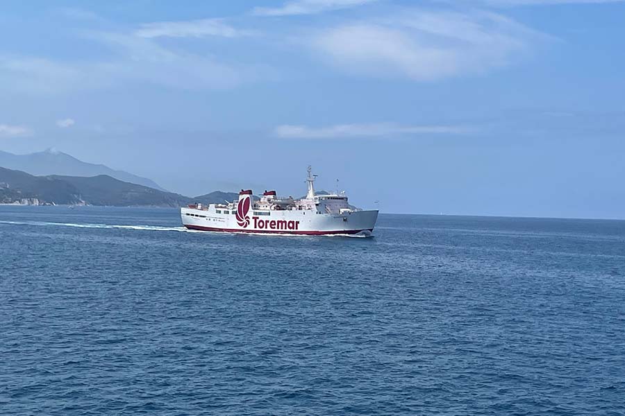 Toremar ferry departing from Elba