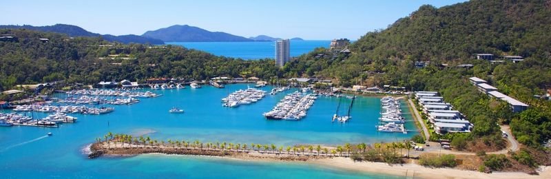 How do I get to Hamilton Island by ferry? 5 FAQ answered