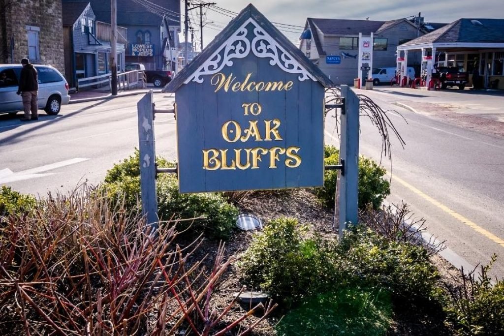 Welcome to Oak Bluffs