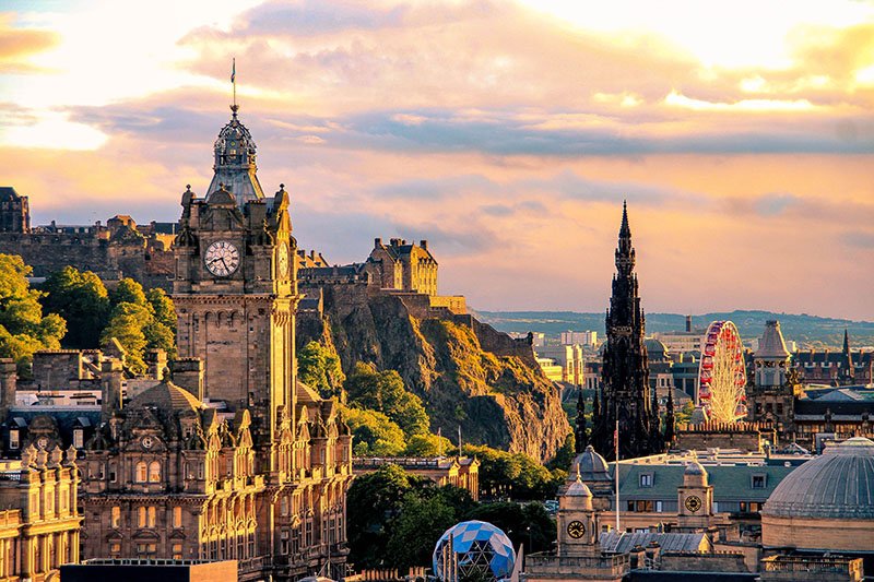 What gives Edinburgh its very special charm?