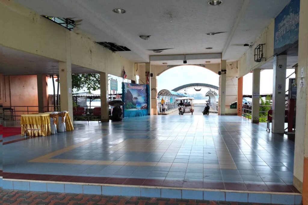 Ferry terminal Trang Hat Yao Pier
