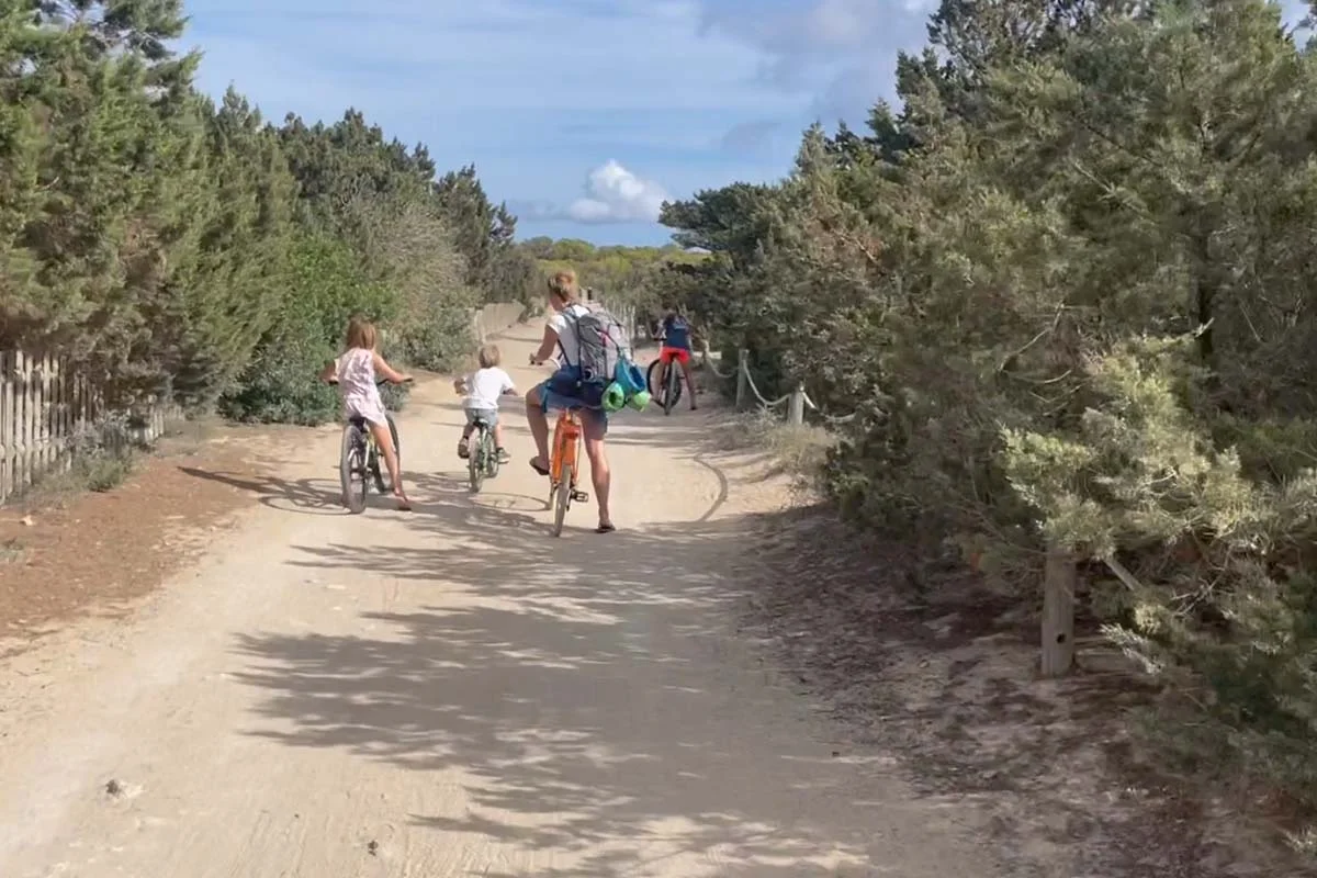 En bicicleta por Formentera desde La Savina